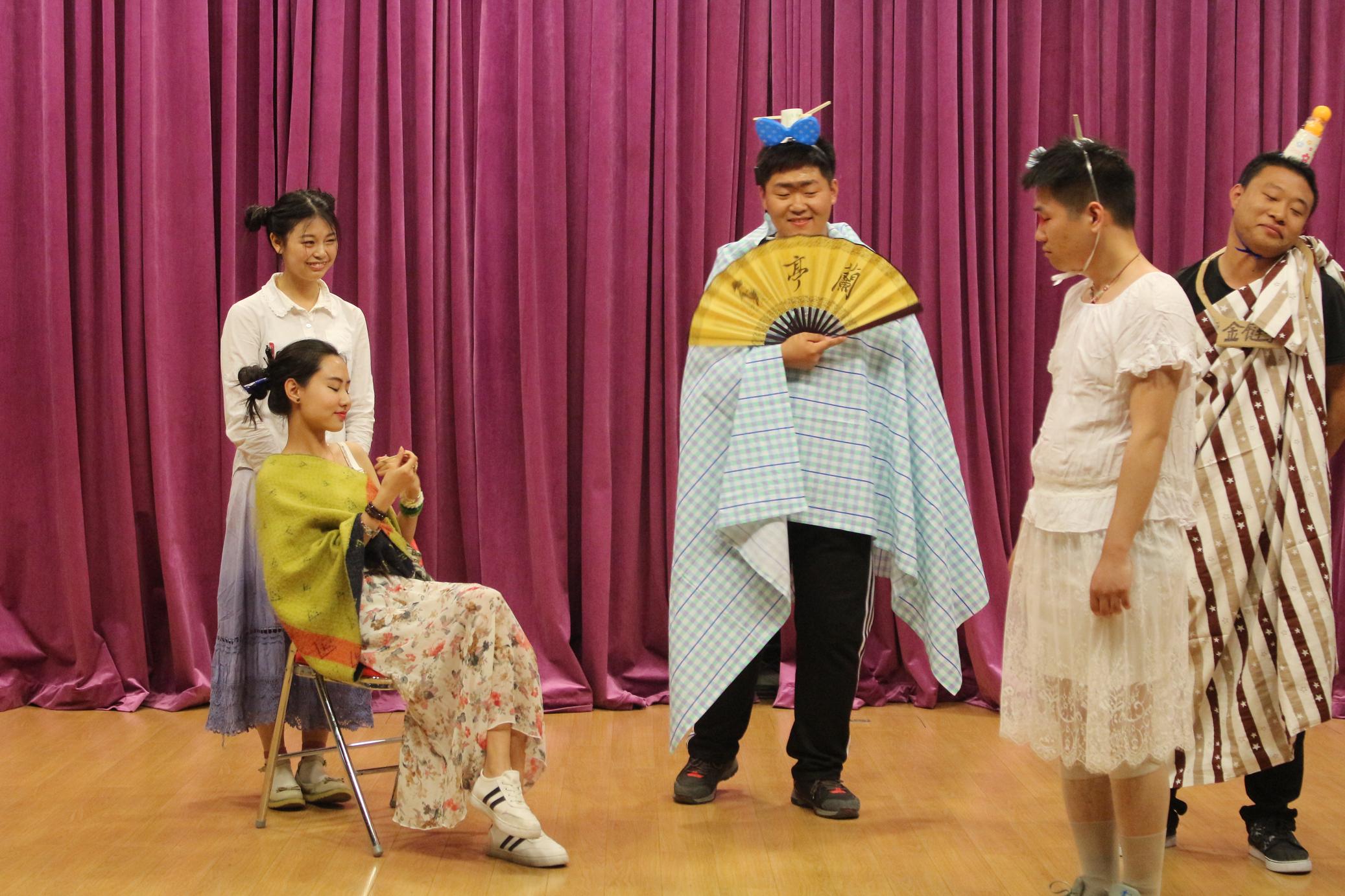 话剧2.JPG 话剧2.JPG